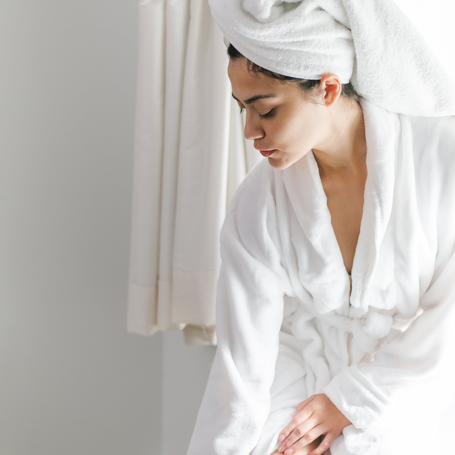 Easy Swaps to Your Winter Skin Routine to Help Combat Dry Skin